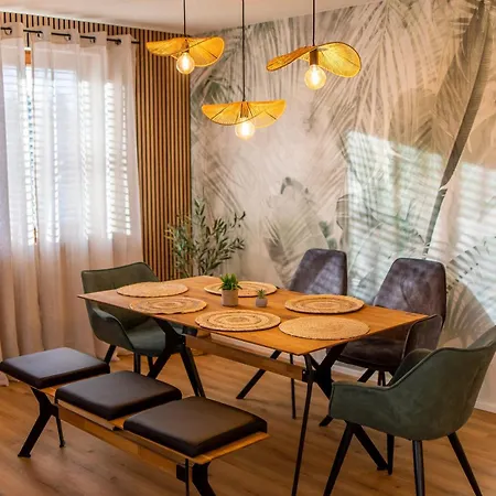 Apartament P-hosting Modernes Zwischen Ravensburg Und Dem Altdoerferwald, 110qm, Familienfreundlich, Separater Eingang, Kaffeevollautomat, Baecker Und Pizzeria 15 Meter, Spielplatz 50 Meter, 20 Km Zum Bodensee, 30km In Berge Schlier
